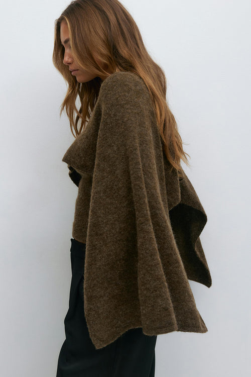 Martina | Top Mantella