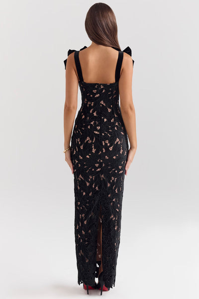 Milena – Maxi Dress in Embroidered Lace