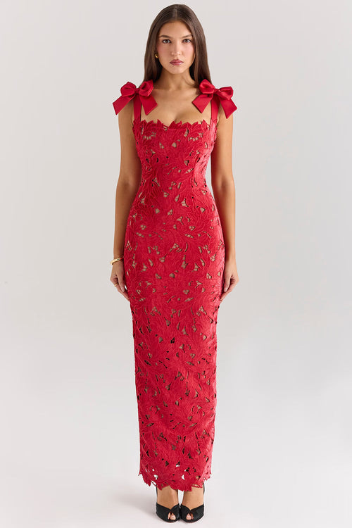 Milena – Maxi Dress in Embroidered Lace